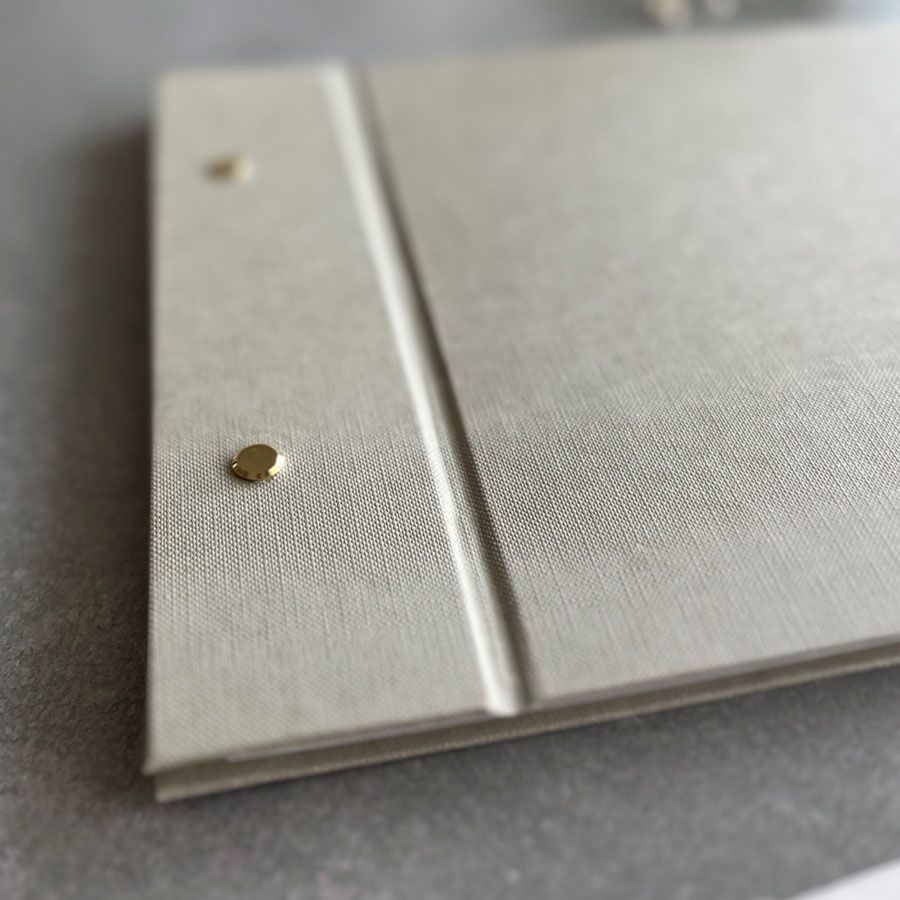 Detalle libro de firmas para boda