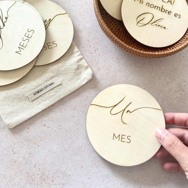Tarjetas cumplemes de madera personalizada