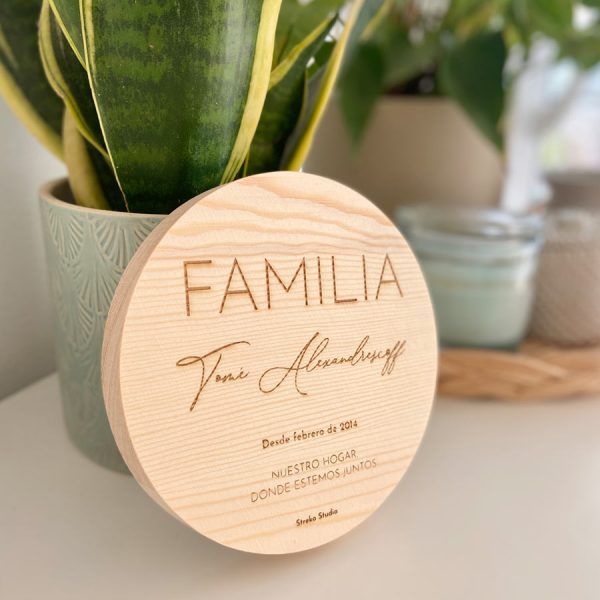 Placa familiar de madera natural