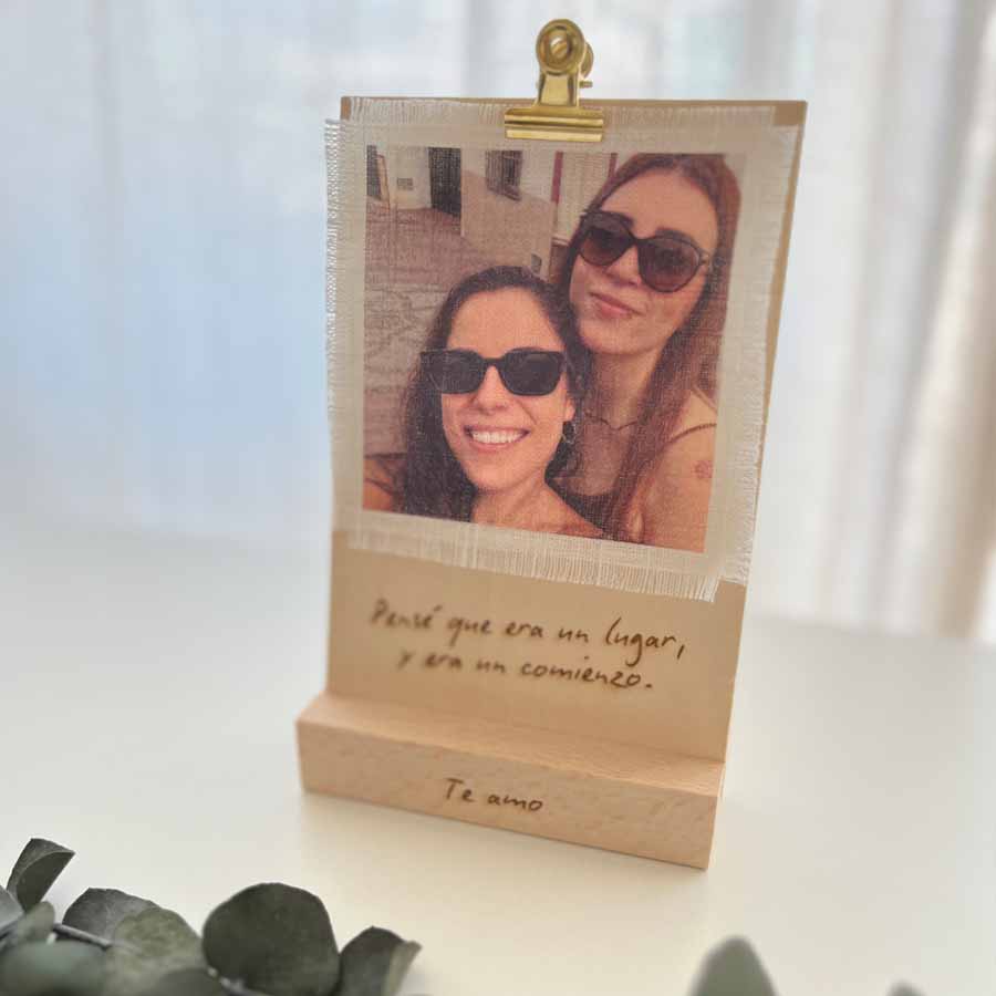 Revelado en tela con placa personalizada - Imagen 6