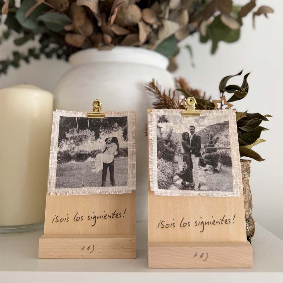 Revelado en tela con placa personalizada - Imagen 3